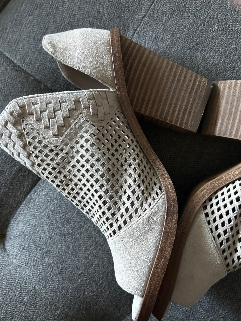 vince camuto FRITZEY BOOTIE women’s size 8 - Picture 5 of 13